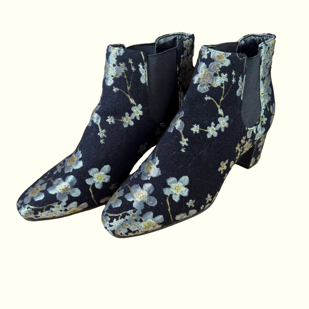 Anne Klein Gorgia Fabric Floral Ankle Booties EUC - Picture 4 of 13